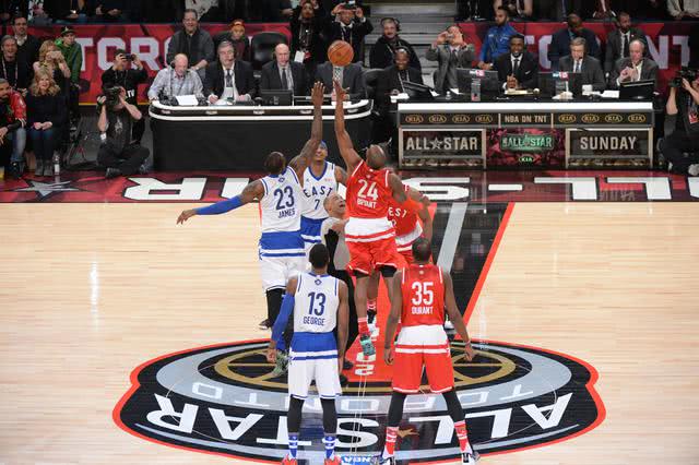 德甲全明星赛阵容公布引球迷热议  